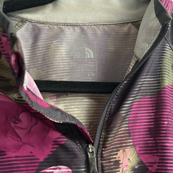 NorthFace windbreaker - Picture 5 of 6